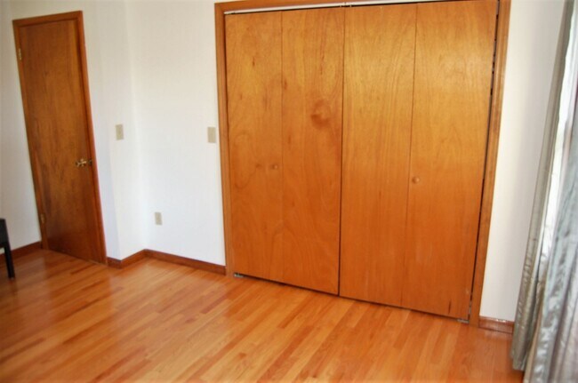 Building Photo - Available for the 2026-2027 leasing term