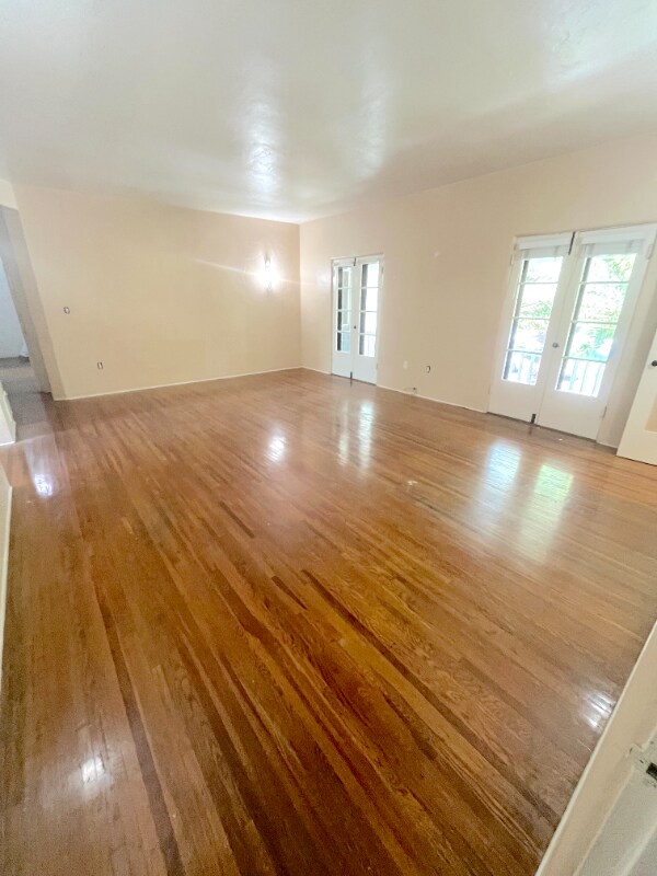 Building Photo - 1056 Euclid Ave