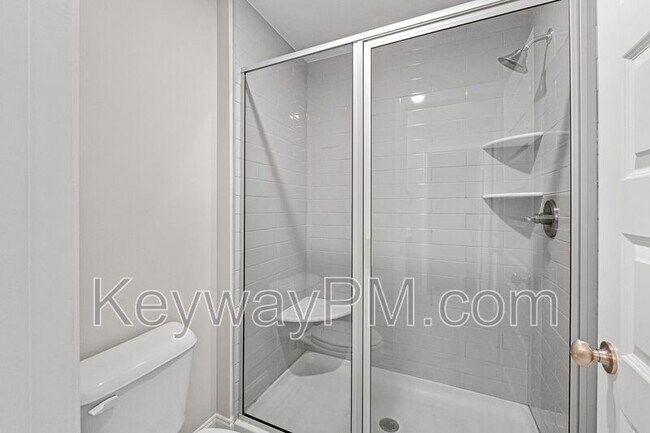 Building Photo - 124 Canton Park Ave