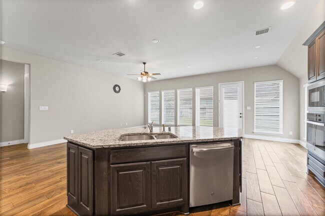 Building Photo - 18226 Dalyell Dr