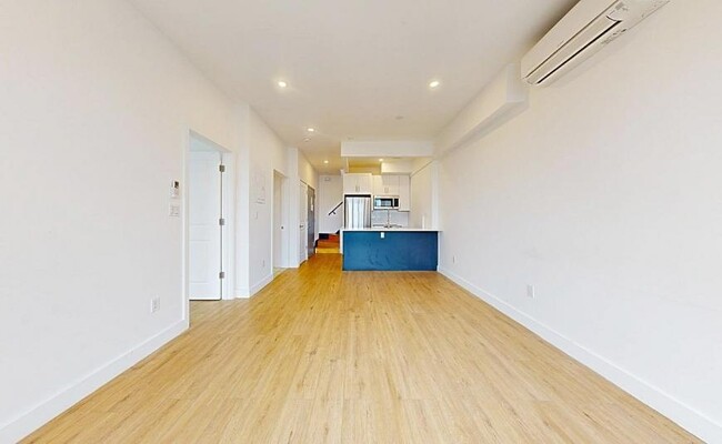 Building Photo - 2 bedroom in Brooklyn NY 14207