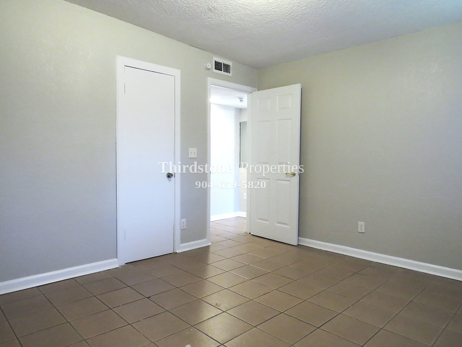 Building Photo - 4474 Spring Glen Rd