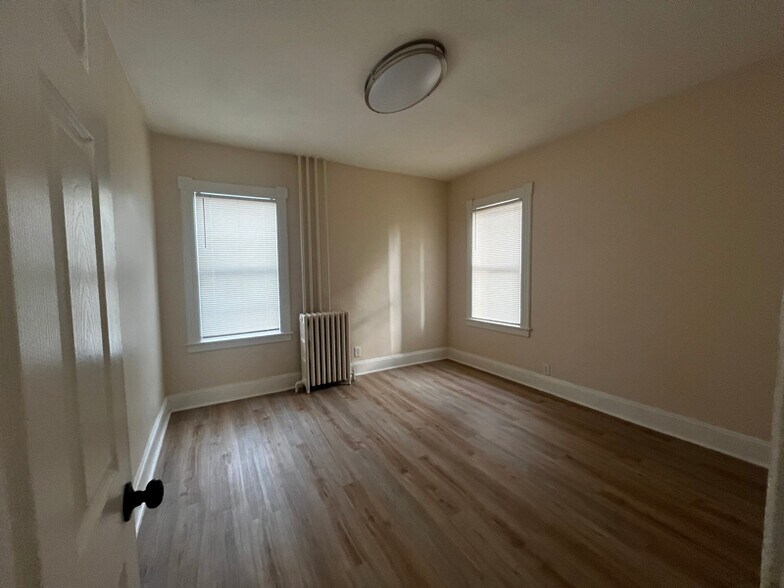 Building Photo - 989-991 Capitol Ave