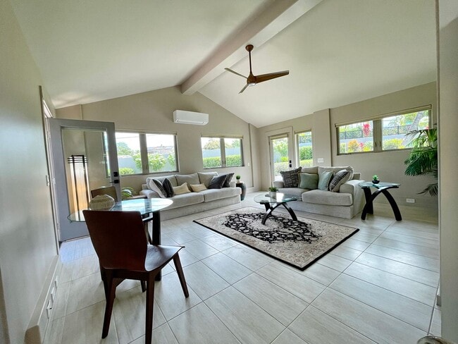 Building Photo - Experience Island Living in a Renovated 2-...