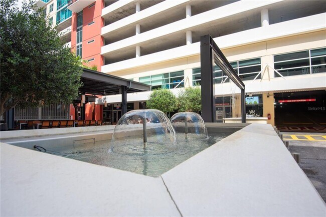 Building Photo - 1208 E Kennedy Blvd