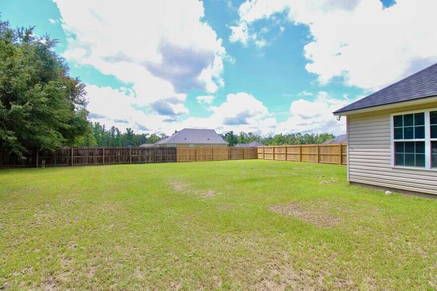 Building Photo - 60 Palmetto Pines Cir