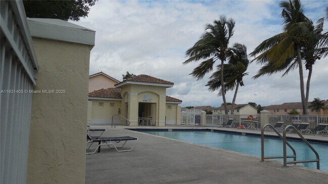 Building Photo - 14045 SW 121st Pl