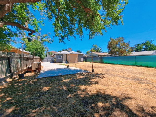 Building Photo - 2-bedroom Single Family Home with Solar!