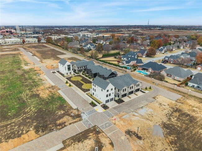 Building Photo - 4625 S 47th St