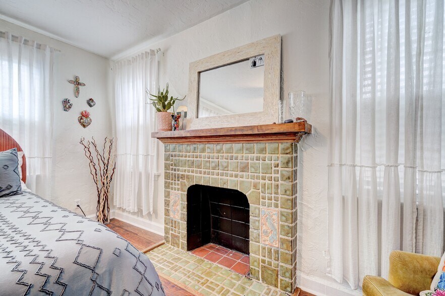 Building Photo - 308 NW 24th St