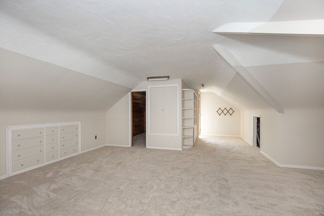 Building Photo - Charming 3 bedroom/2 bath House, Parma!