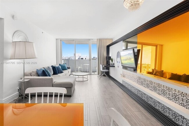 Building Photo - 1100 West Ave