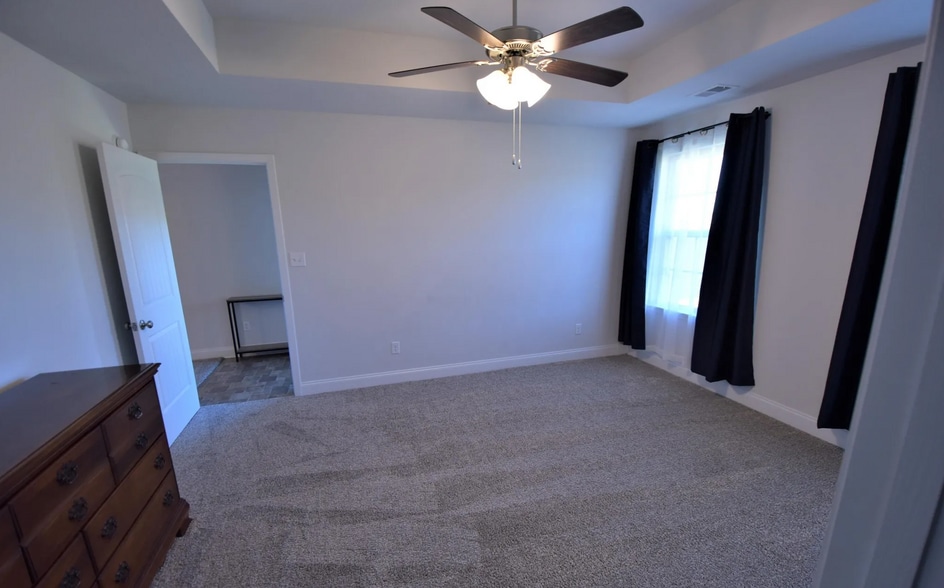 Building Photo - 7911 Allen Glen Ln