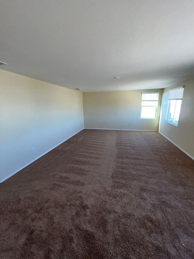 Building Photo - Massive 5BR/4BA Luxury Home in Adelanto — ...