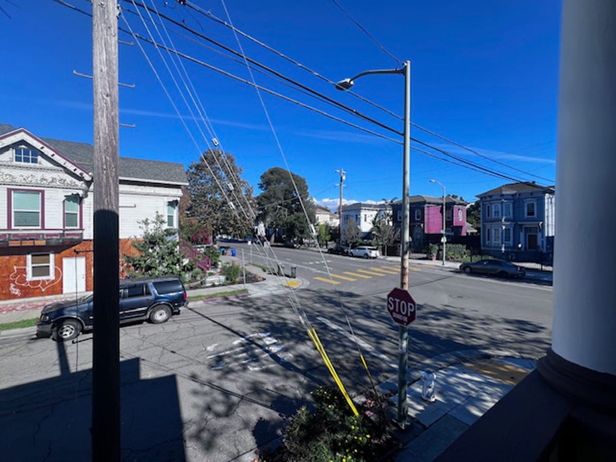 Building Photo - 1039 Peralta St