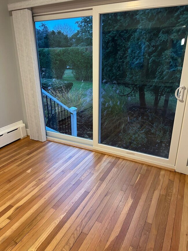 Building Photo - 148 Russells Mills Rd