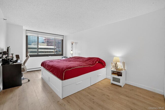 Building Photo - 25 Rockledge Ave