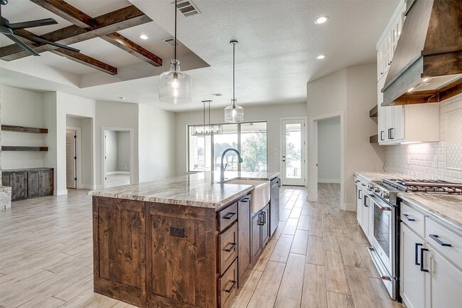 Building Photo - 1221 Crown Valley Dr