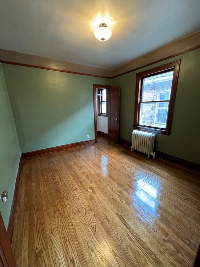 Building Photo - 2215 East Ave