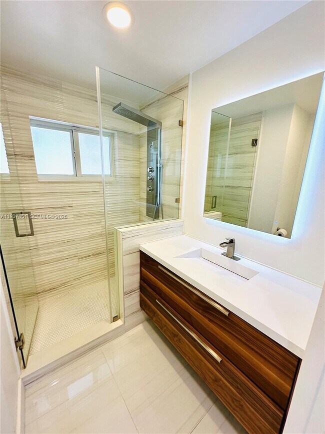 Building Photo - 8160 W 18th Ct