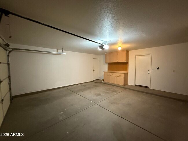Building Photo - 1253 N Spire Ct