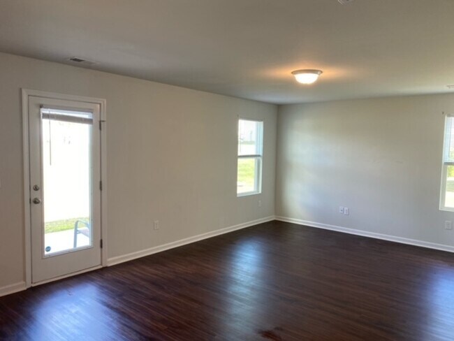 Building Photo - 811 Millsgrove Ct