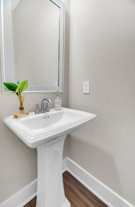 Building Photo - 703 Strawberry Pines Ct