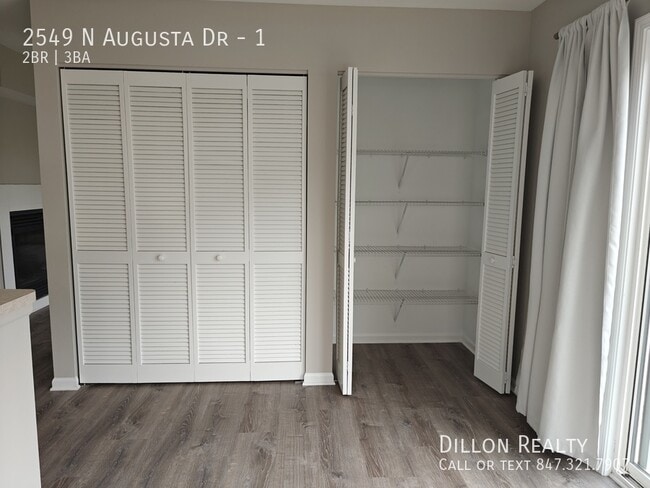 Building Photo - 2549 N Augusta Dr