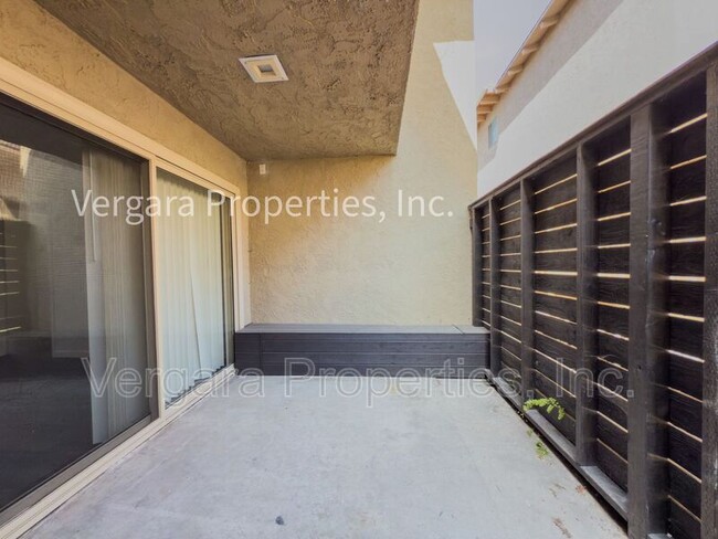 Building Photo - 2513 Ruhland Ave