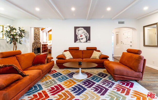 Building Photo - 2771 Club Dr