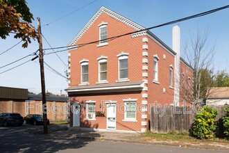 Building Photo - 27 Railroad Ave