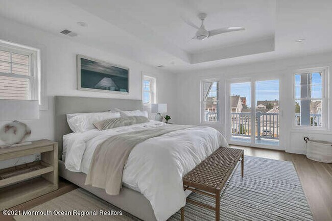 Building Photo - 916 Ocean Ave