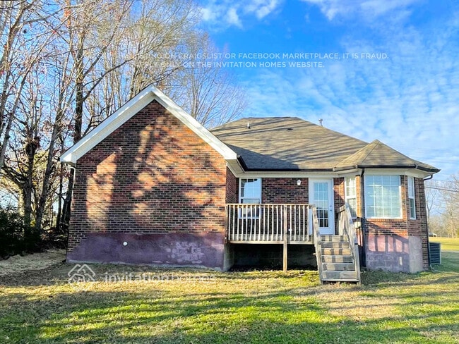 Building Photo - 2120 Centergrove Rd