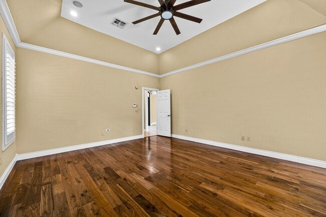 Building Photo - 404 NW 76th- Hot new listing!