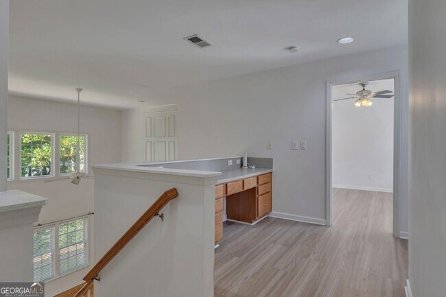 Building Photo - 3213 Juniper Dr