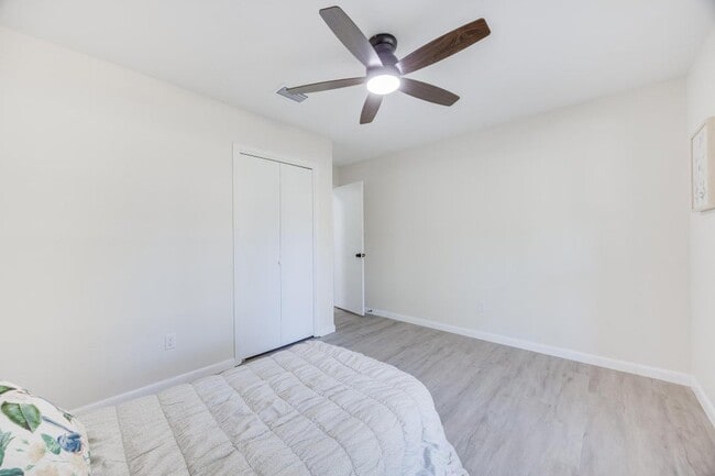 Building Photo - 6089 W Dogwood Dr