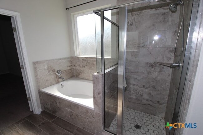 Building Photo - 6307 Verde Dr