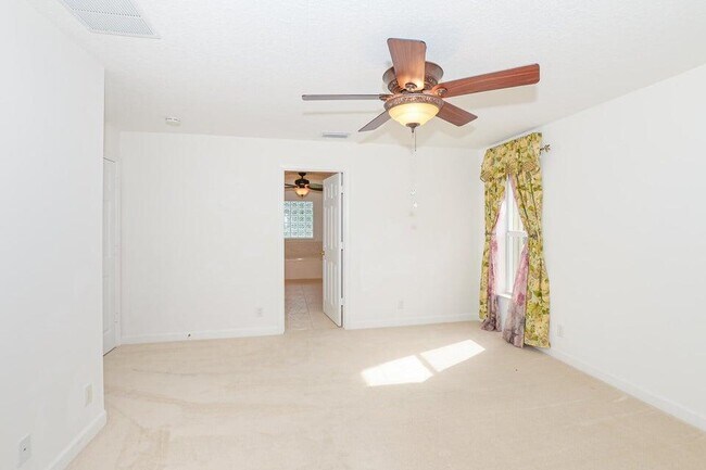 Building Photo - 2270 SW Tampico St