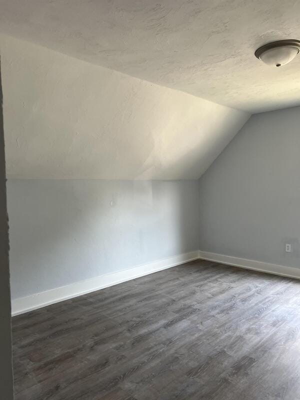 Building Photo - 419 W 6th St