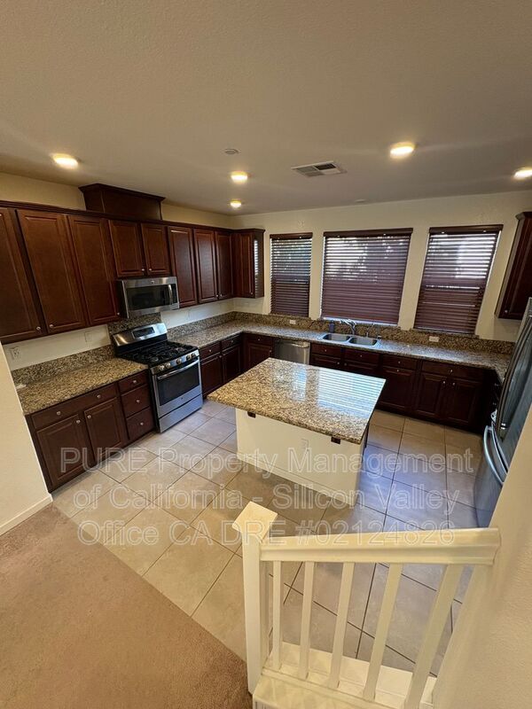 Building Photo - 2712 Ferrara Cir