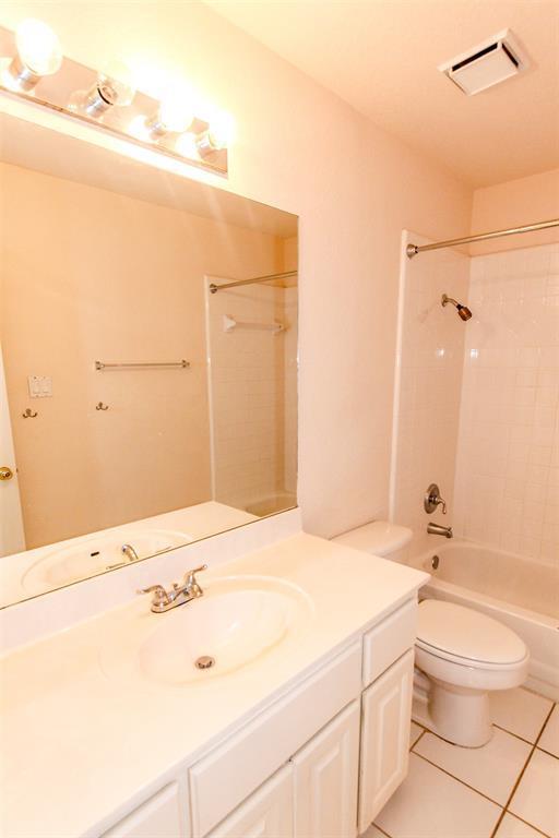 Building Photo - 5921 Back Bay Ln