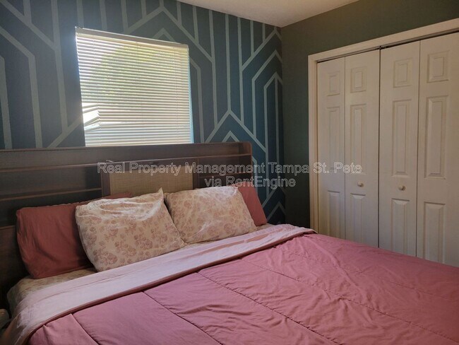 Building Photo - 1711 E New Orleans Ave