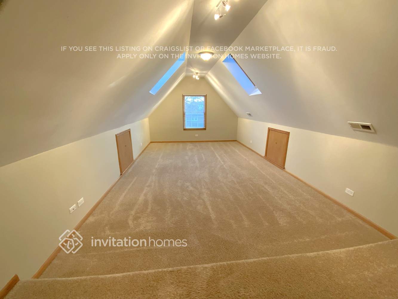 Building Photo - 34W532 Colley Dr