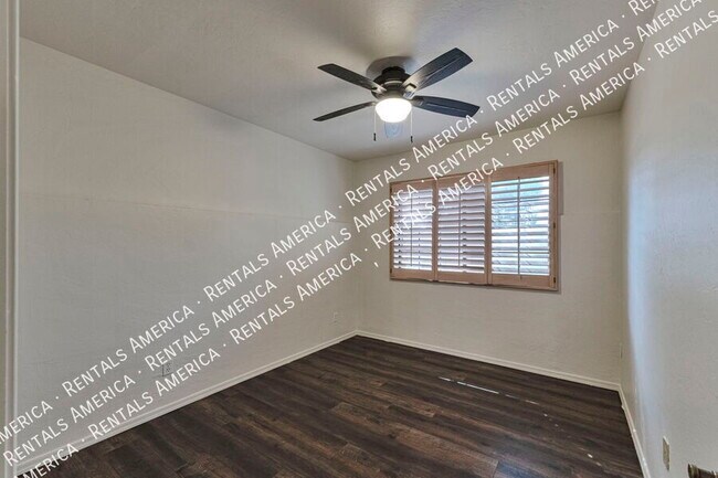 Building Photo - 10698 N Thunder Hill Pl