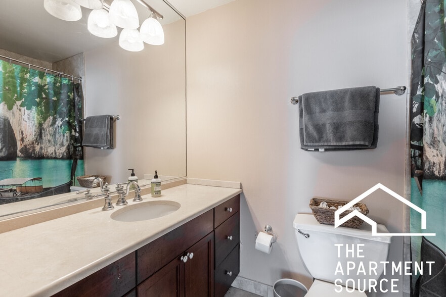 Building Photo - 474 N Lake Shore Dr