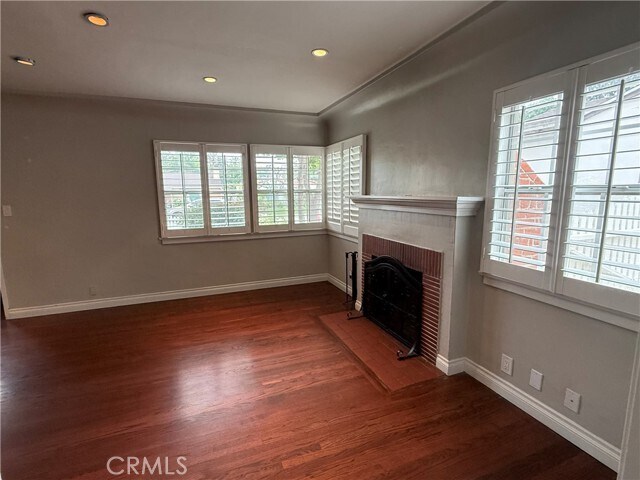 Building Photo - 527 S Orchard Dr