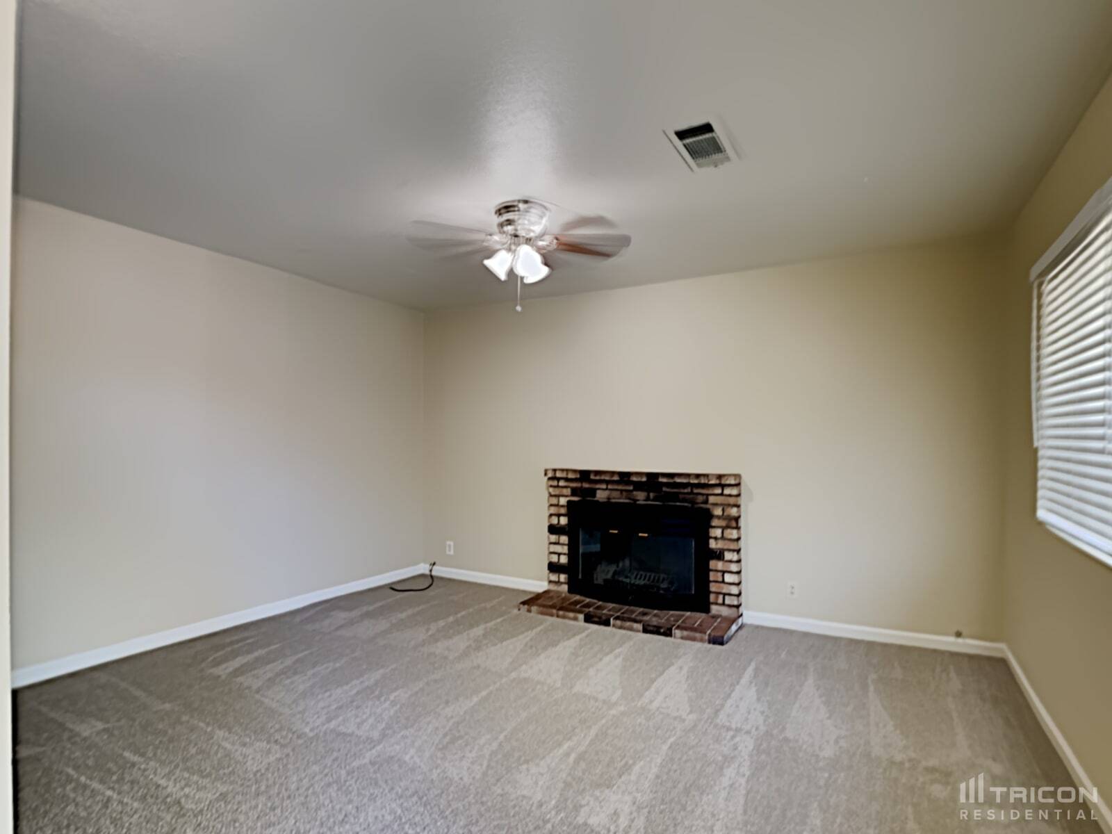 Building Photo - 831 Spoonbill Ln
