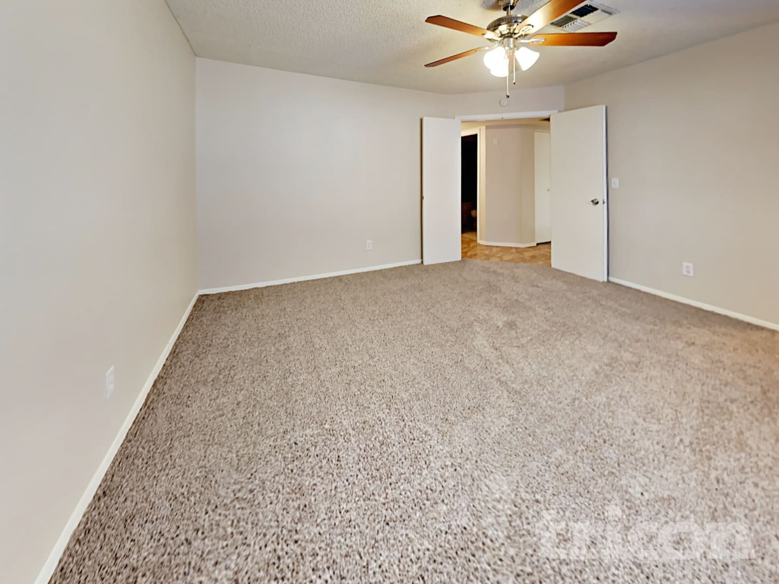 Building Photo - 6908 W Denton Ln