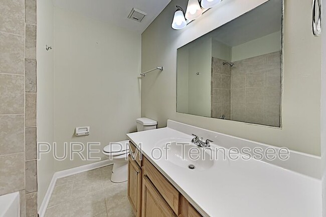 Building Photo - 555 N Dupont Ave