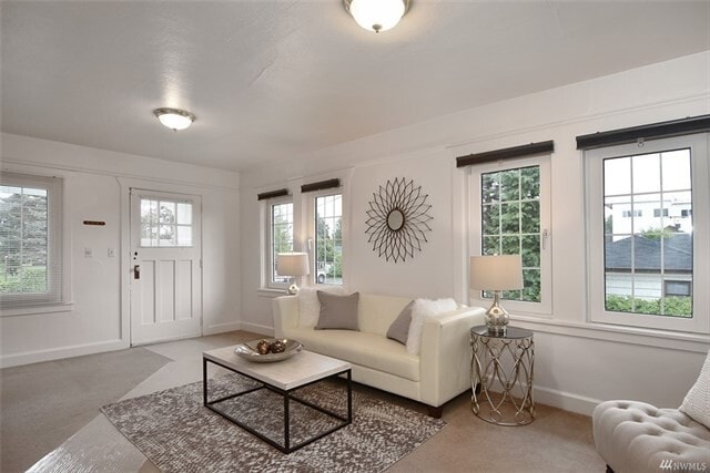 Building Photo - Charming West Seattle 1 Bedroom Home with Office and Large Fenced Yard